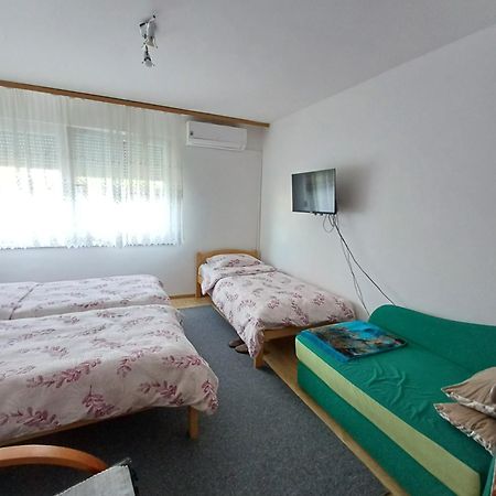 Apartments Lela Бихач Экстерьер фото