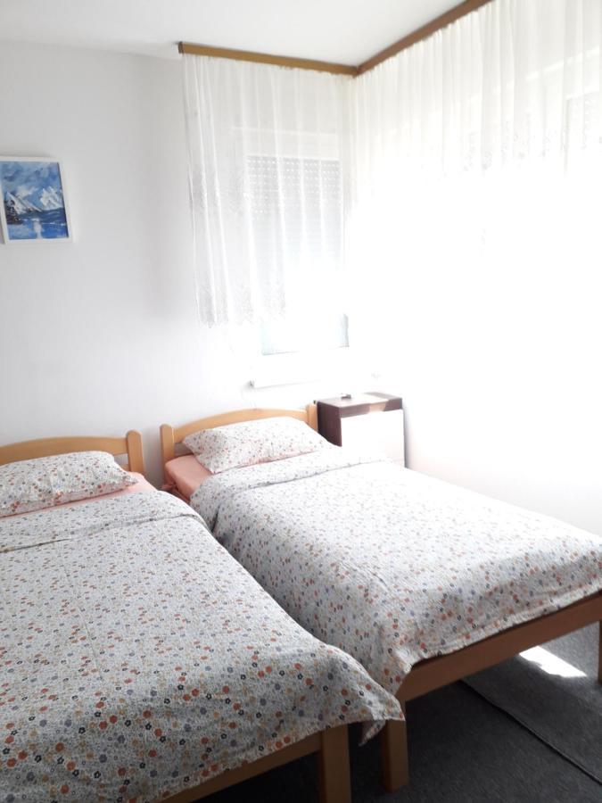 Apartments Lela Бихач Экстерьер фото