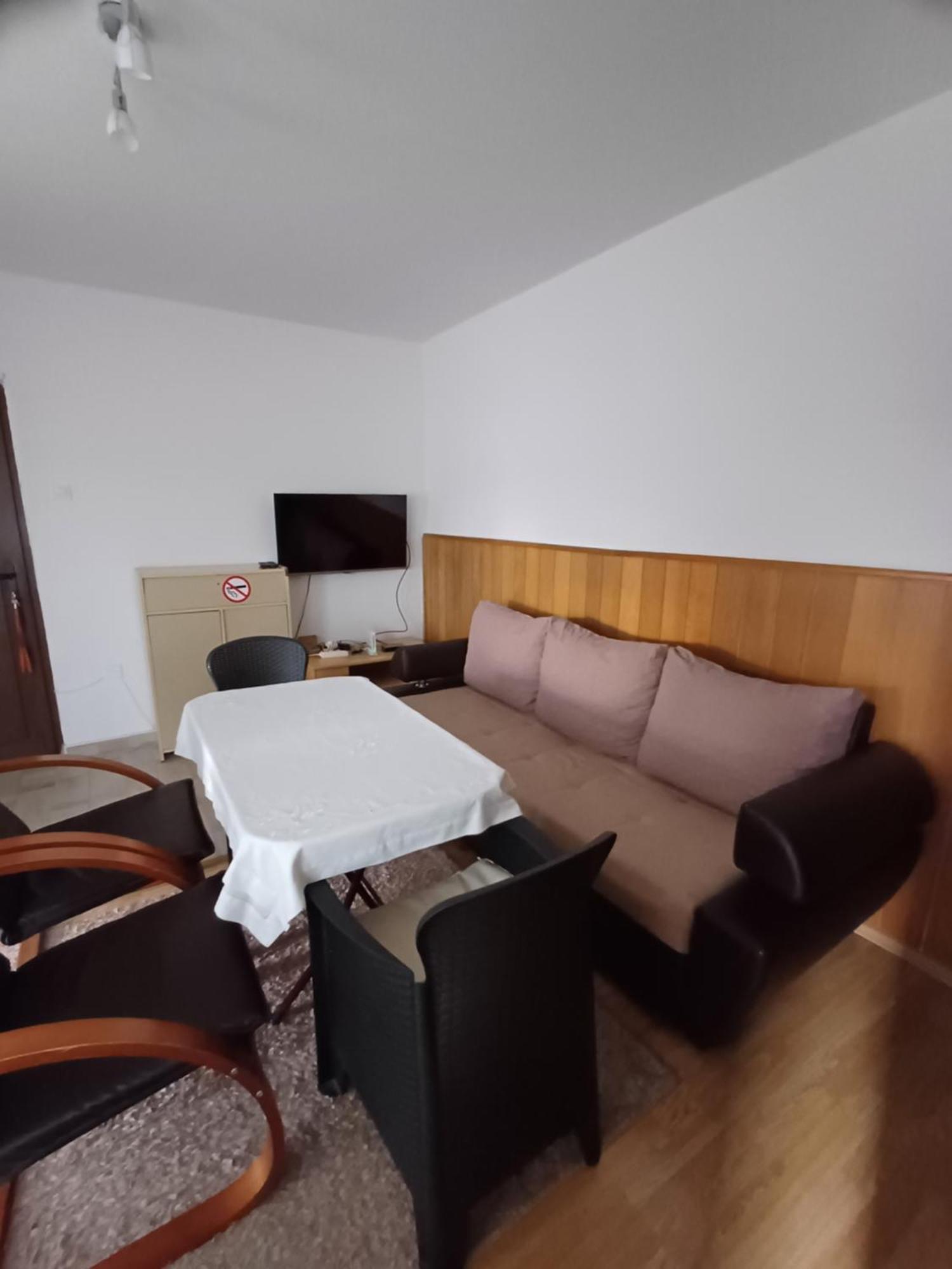 Apartments Lela Бихач Экстерьер фото