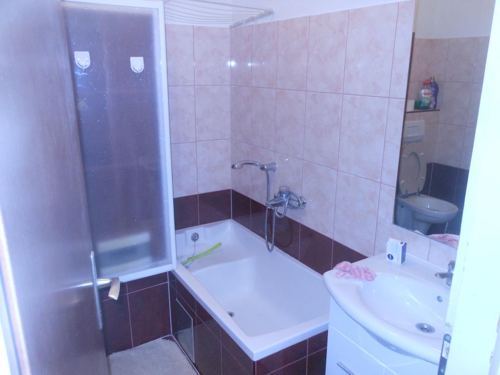 Apartments Lela Бихач Экстерьер фото